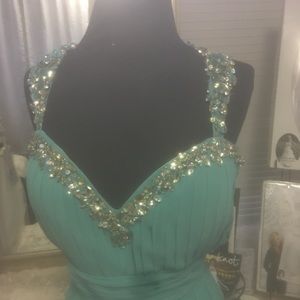 Tiffany Designs Dresses - Green Chiffon Formal Tiffany Designs Dresses - Green Chiffon Formal